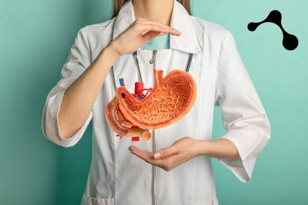 Blähbauch und SIBO – Die Rolle der Magensäure